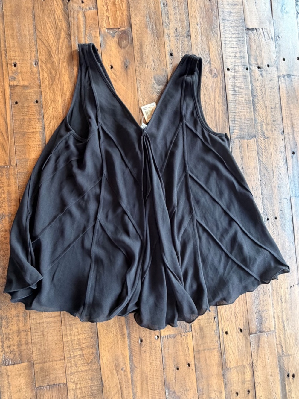 Max Studio Black Flowy Sleeveless Blouse Pleated Tiered Top Size M NWT - Picture 3 of 6